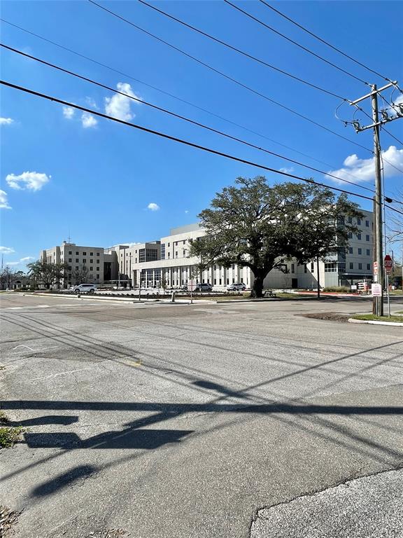 300 E Locust Street, Angleton, Texas image 4