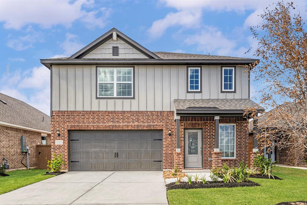 1107 Whispering Winds Drive, Beasley, Texas image 1