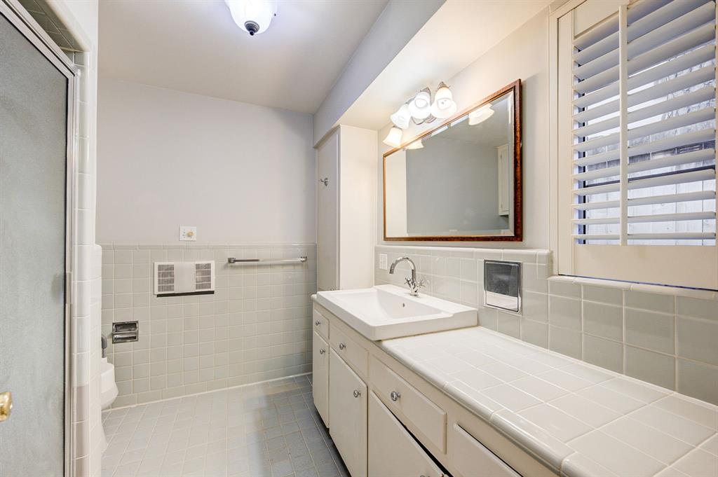 10314 Memorial Drive, Houston, Texas image 33
