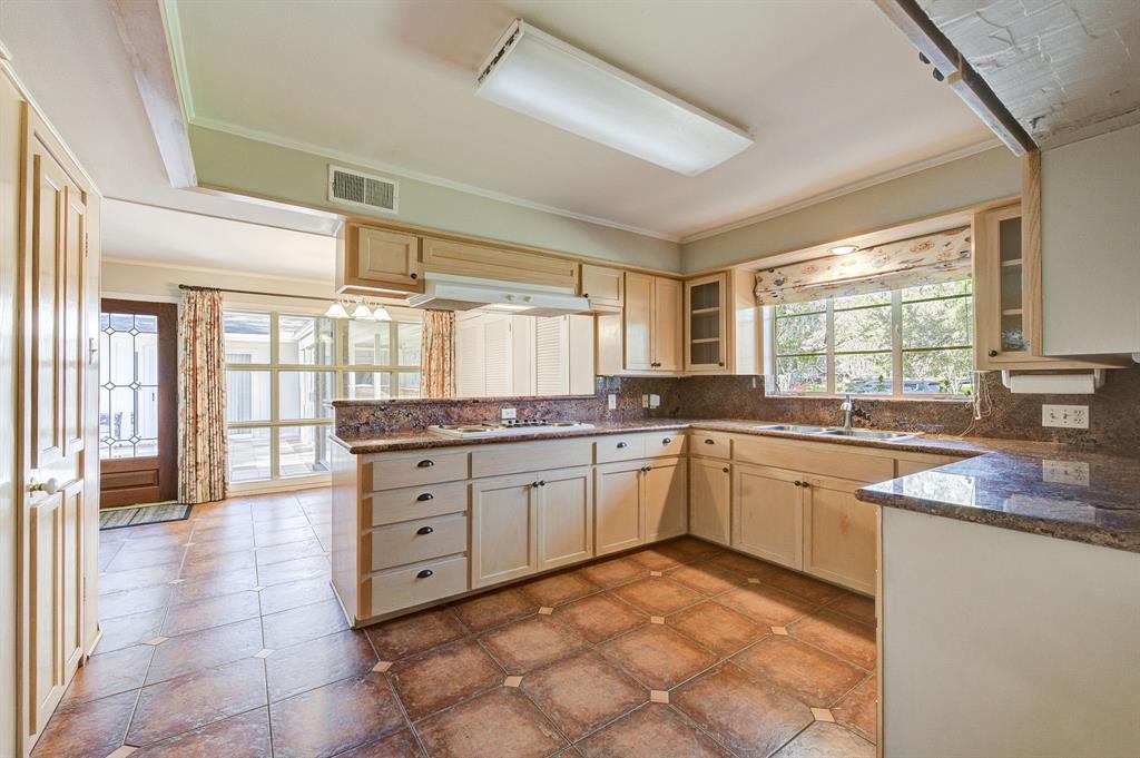 10314 Memorial Drive, Houston, Texas image 19