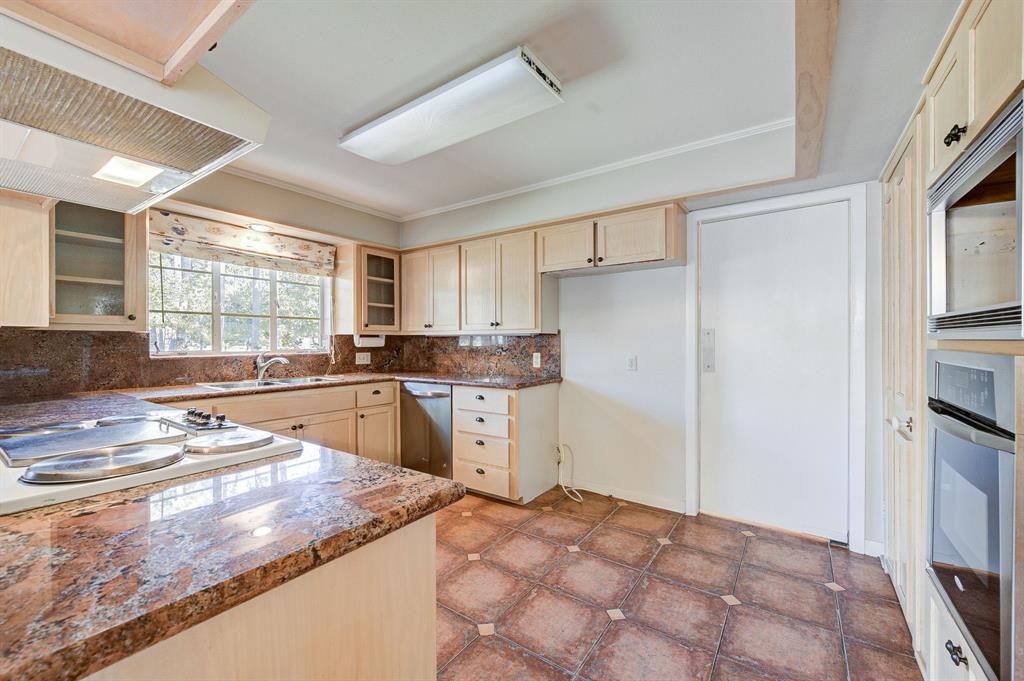 10314 Memorial Drive, Houston, Texas image 17