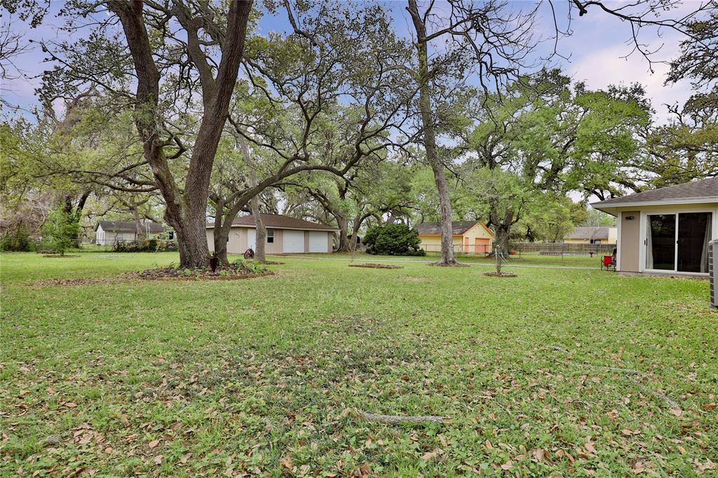 119 Willenberg Road, Lake Jackson, Texas image 35