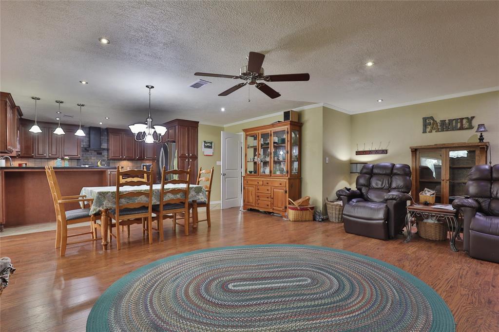 119 Willenberg Road, Lake Jackson, Texas image 11