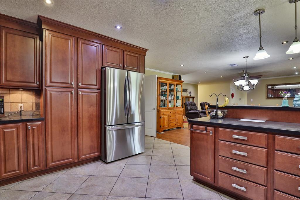 119 Willenberg Road, Lake Jackson, Texas image 15