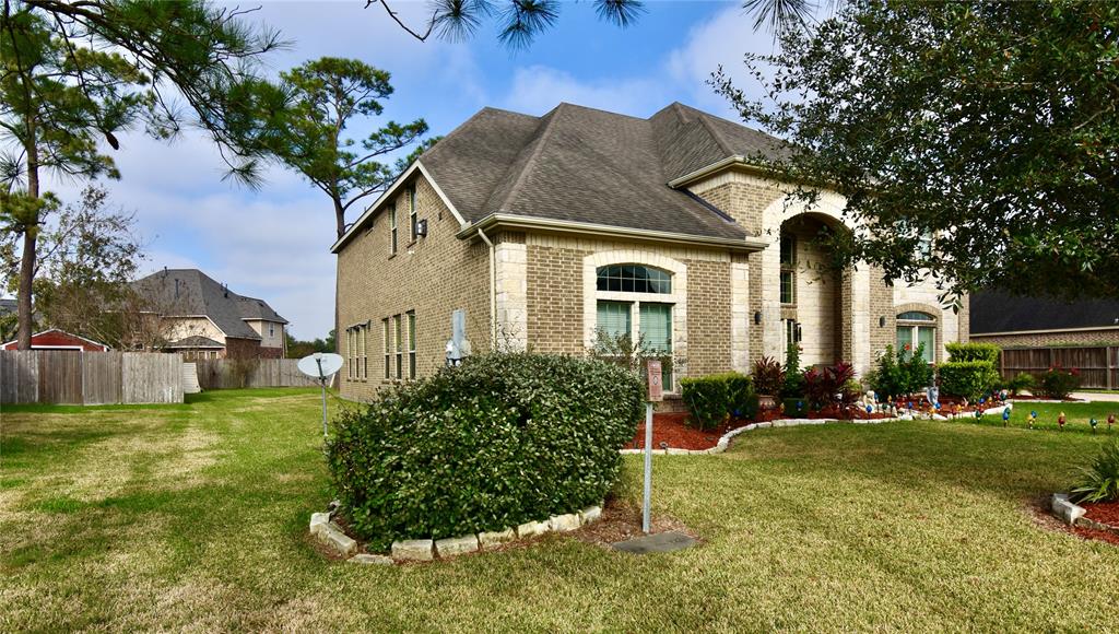 422 Old Orchard Drive, Dickinson, Texas image 7