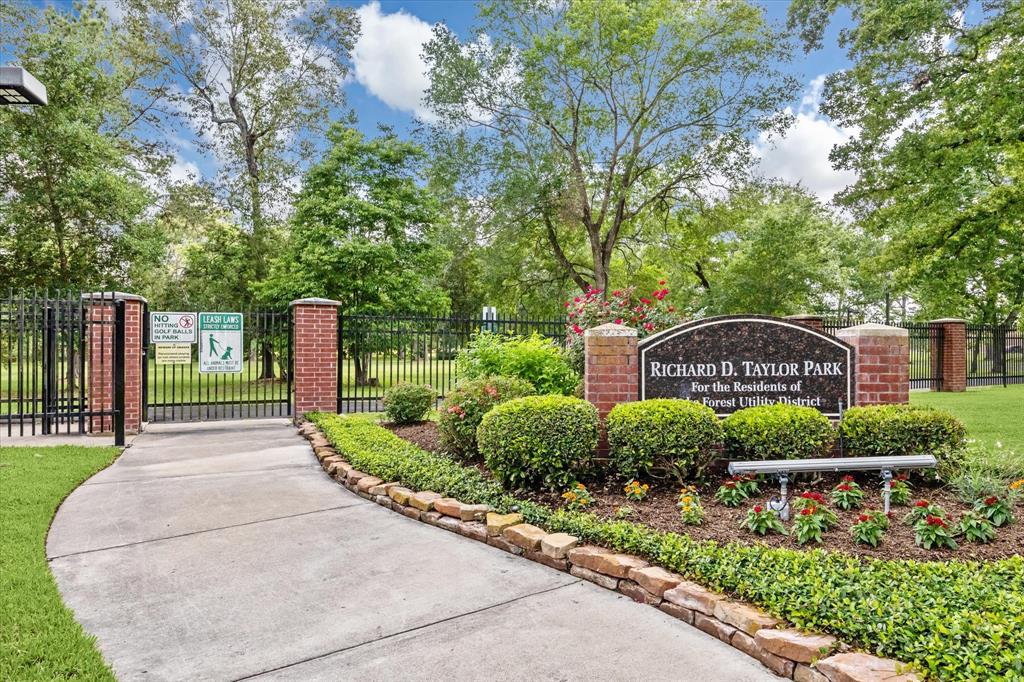 11910 Knobcrest Drive, Houston, Texas image 27