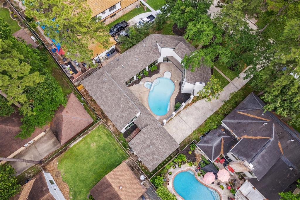 11910 Knobcrest Drive, Houston, Texas image 25