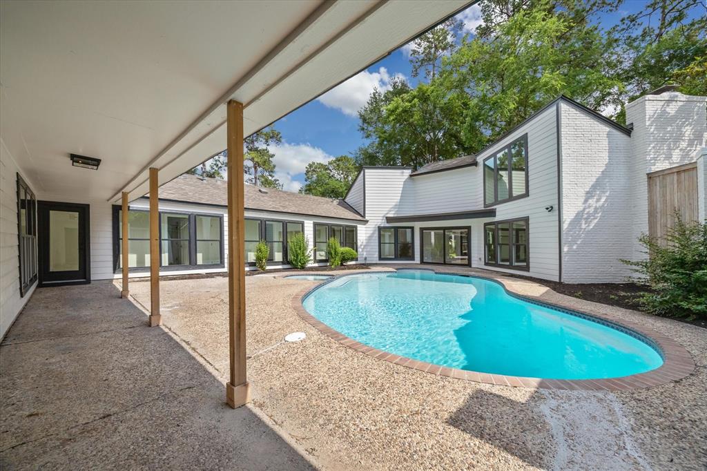 11910 Knobcrest Drive, Houston, Texas image 23