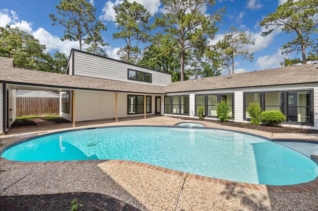 11910 Knobcrest Drive, Houston, Texas image 24