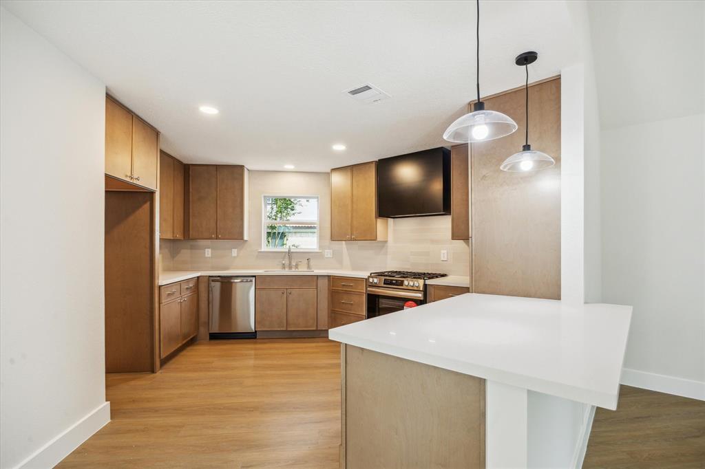 11910 Knobcrest Drive, Houston, Texas image 11