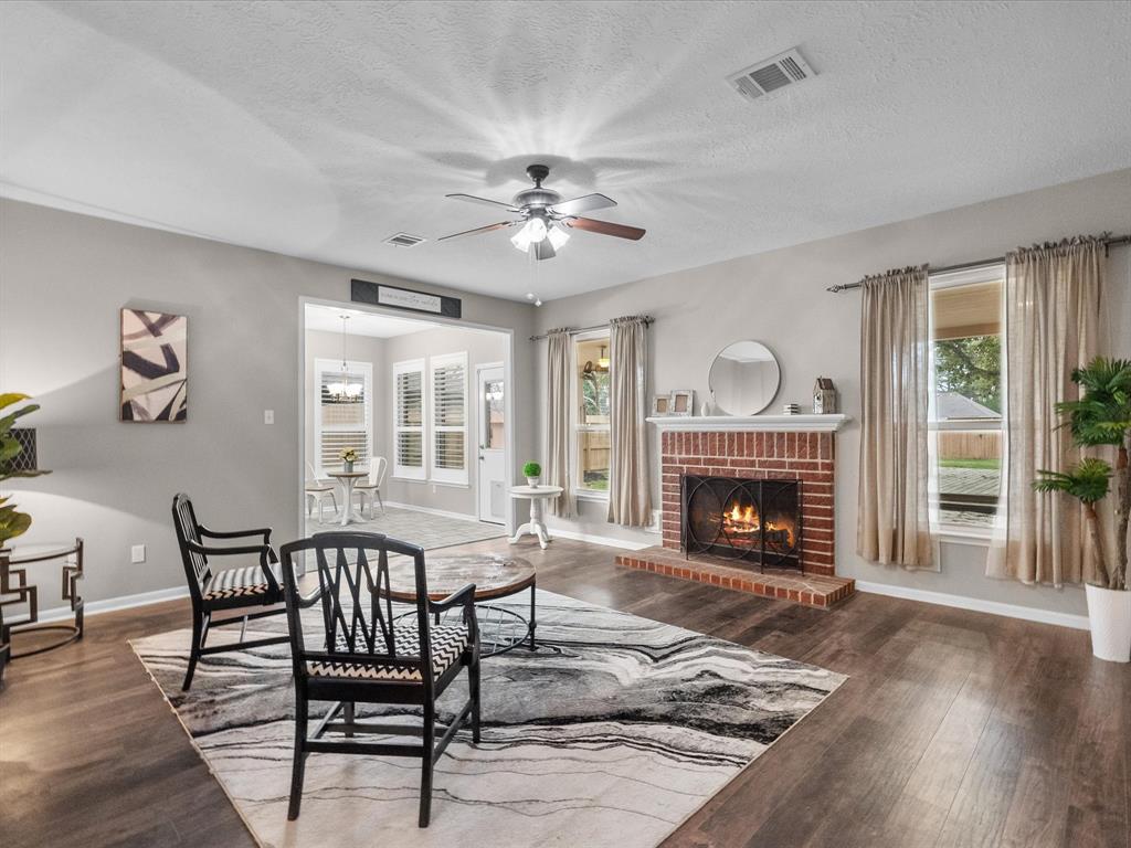 3814 Oak Dale Drive, Pearland, Texas image 7