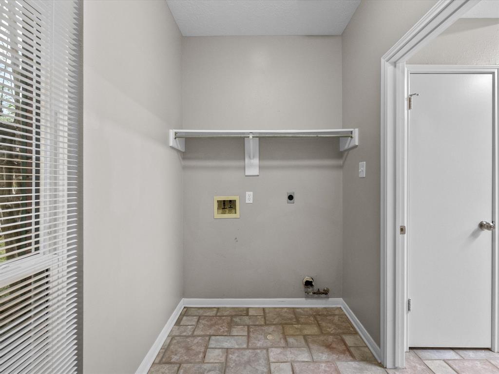 3814 Oak Dale Drive, Pearland, Texas image 28