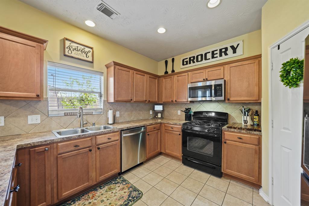18006 June Oak Street, Cypress, Texas image 13