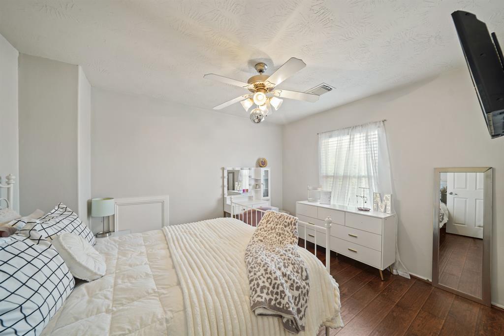 18006 June Oak Street, Cypress, Texas image 9