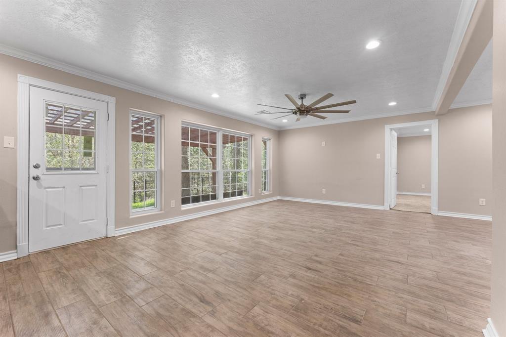 420 E Lake Drive, Livingston, Texas image 14