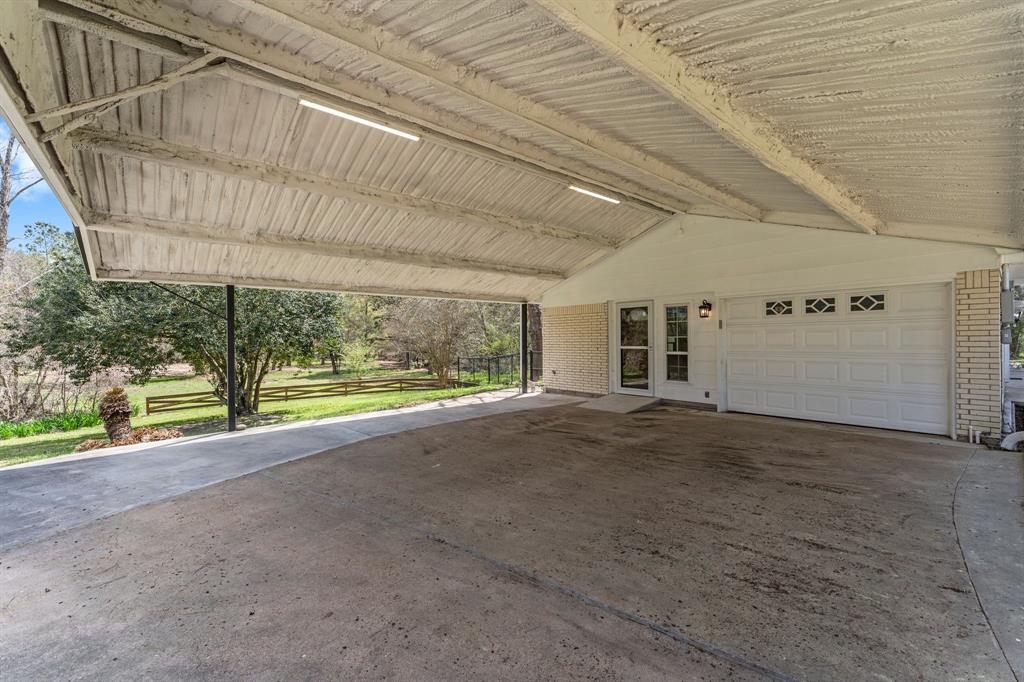 420 E Lake Drive, Livingston, Texas image 31