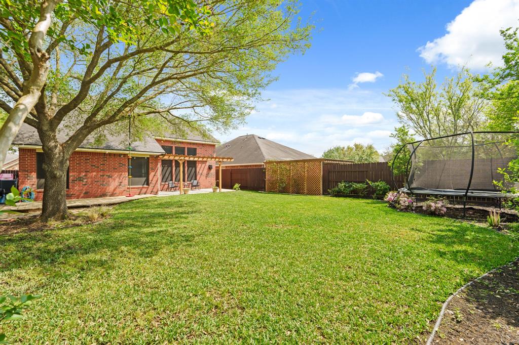2546 Pepperidge Drive, Katy, Texas image 18