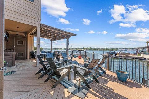 335 Old Aqua Landing E Conroe TX 77356