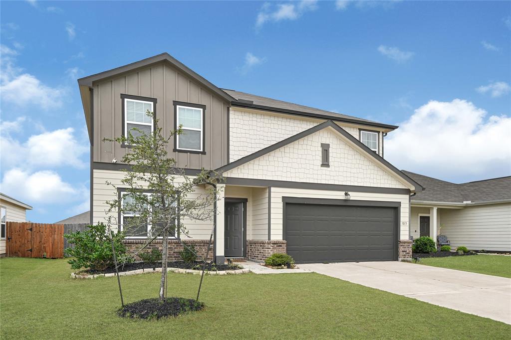 1013 Lacebark Pine Lane, Brookshire, Texas image 2