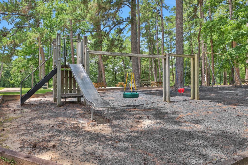 75 Green Tree Drive, Coldspring, Texas image 13