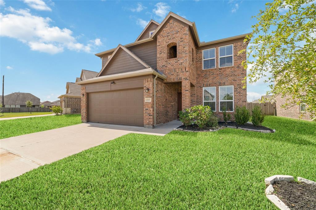 2707 Golden Hills Court