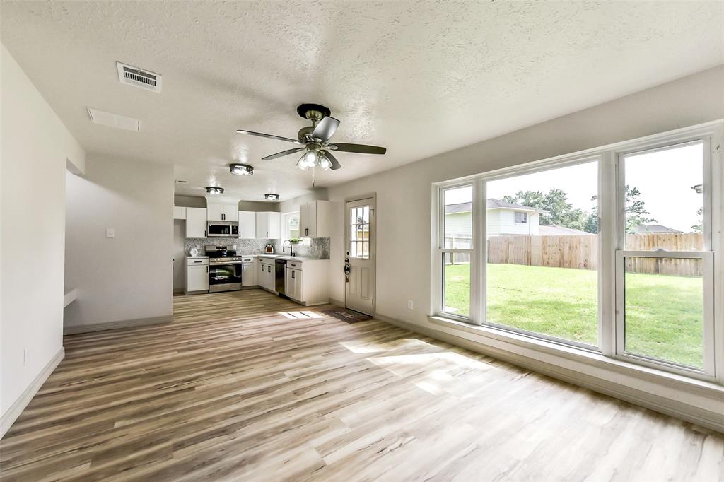 17114 Bougainvilla Lane, Friendswood, Texas image 5