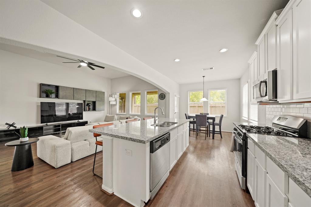 310 Polar Bear Trail, Crosby, Texas image 15