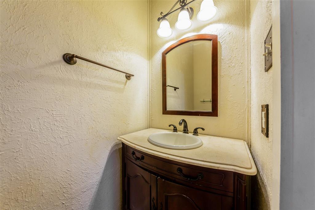 368 Wilcrest Drive, Houston, Texas image 10