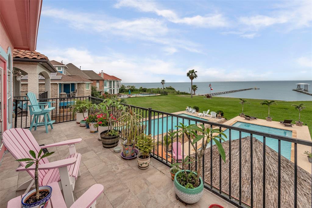 2662 E Bayshore Drive