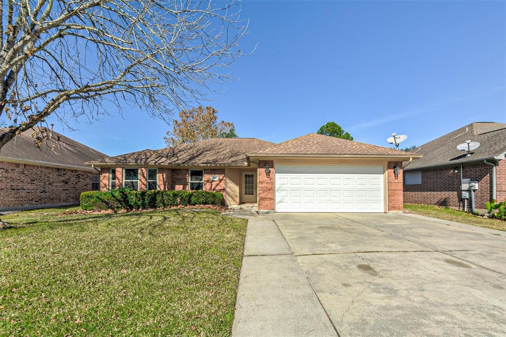 2410 Caroline Street, Dickinson, Texas image 1