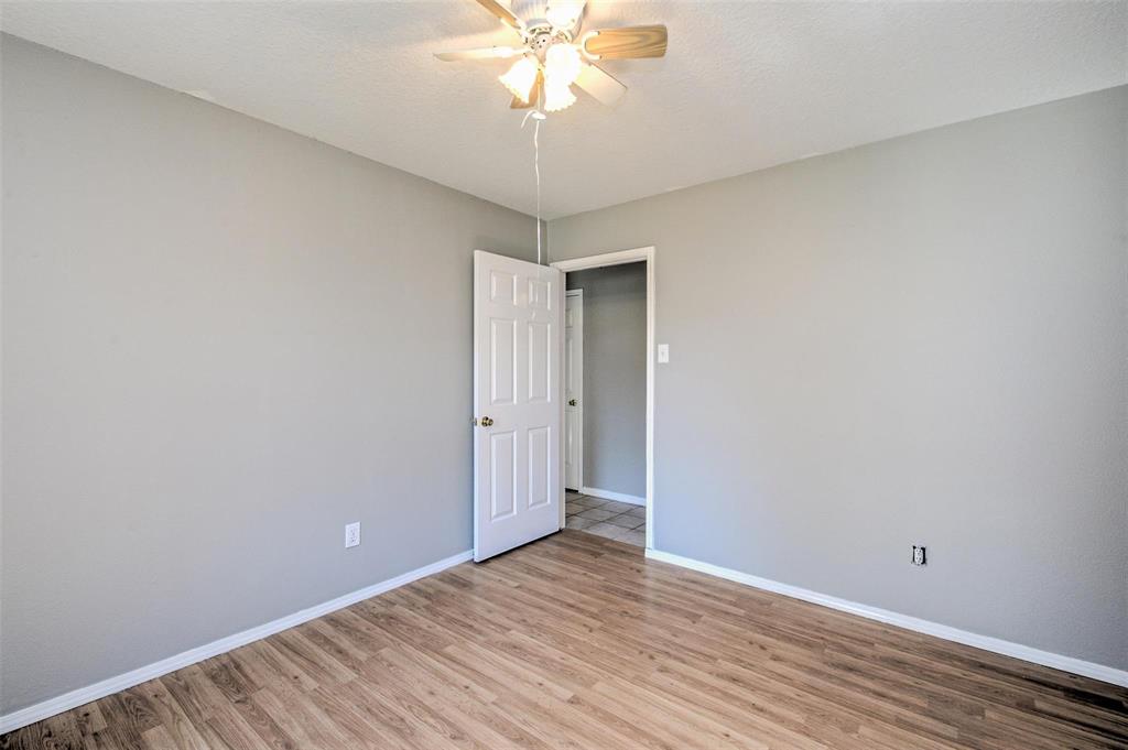 2410 Caroline Street, Dickinson, Texas image 7