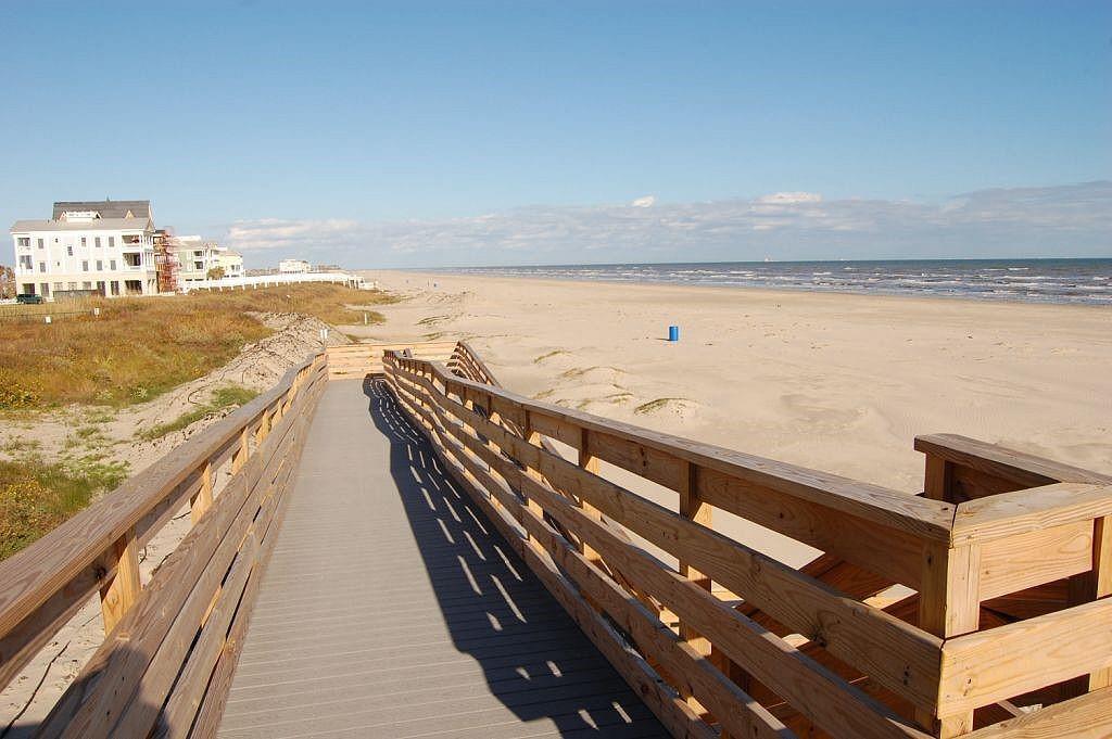 1401 E Beach Drive #814, Galveston, Texas image 16