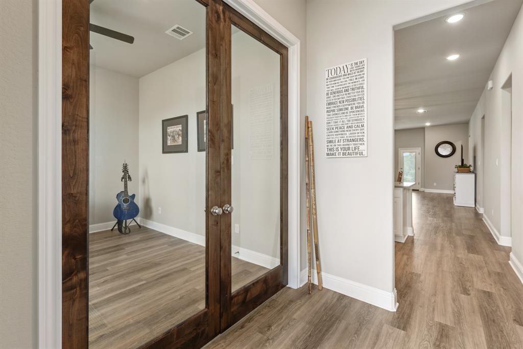 5924 Eldora Drive, College Station, Texas image 5