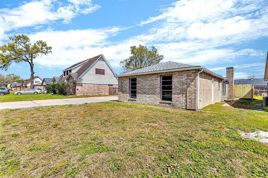 231 Andorra Lane, Houston, Texas image 23