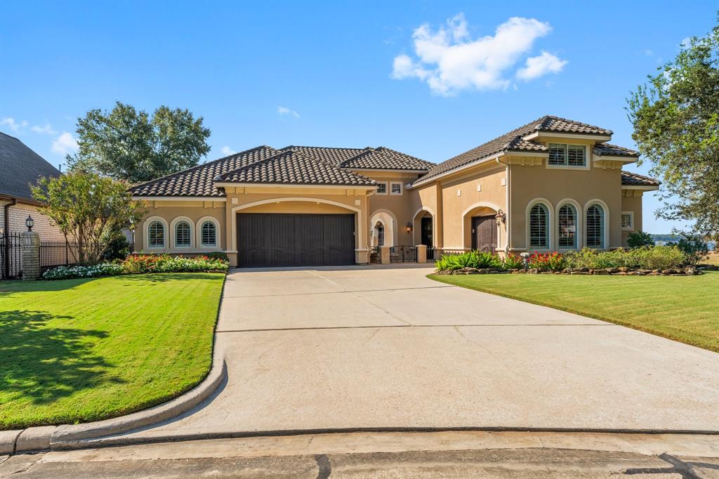 property-search 2 306 Club Island Court