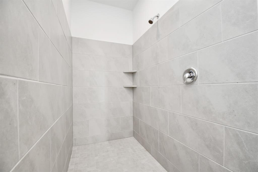 916 Garden Path Drive, Willis, Texas image 18