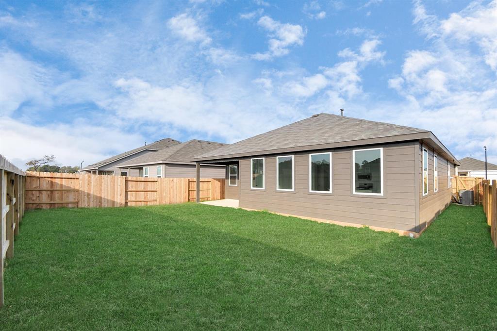 916 Garden Path Drive, Willis, Texas image 36