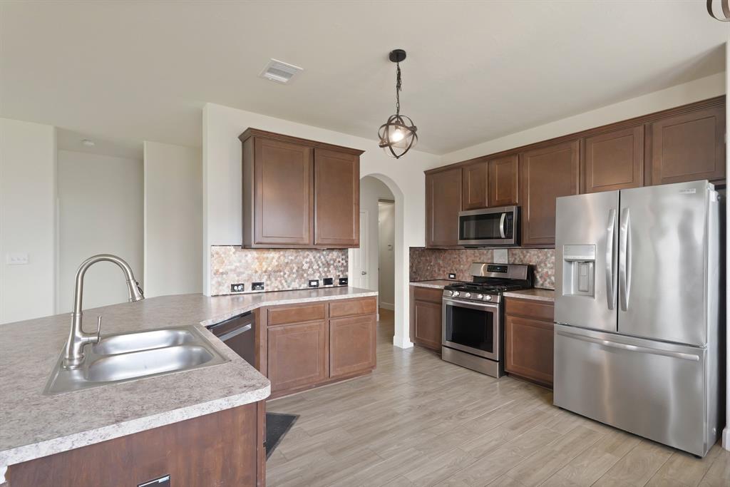 12042 Sunset Range Drive, Humble, Texas image 3