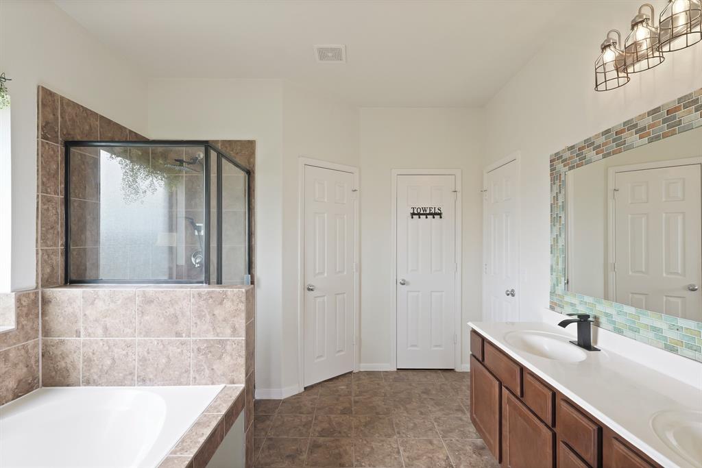 12042 Sunset Range Drive, Humble, Texas image 6