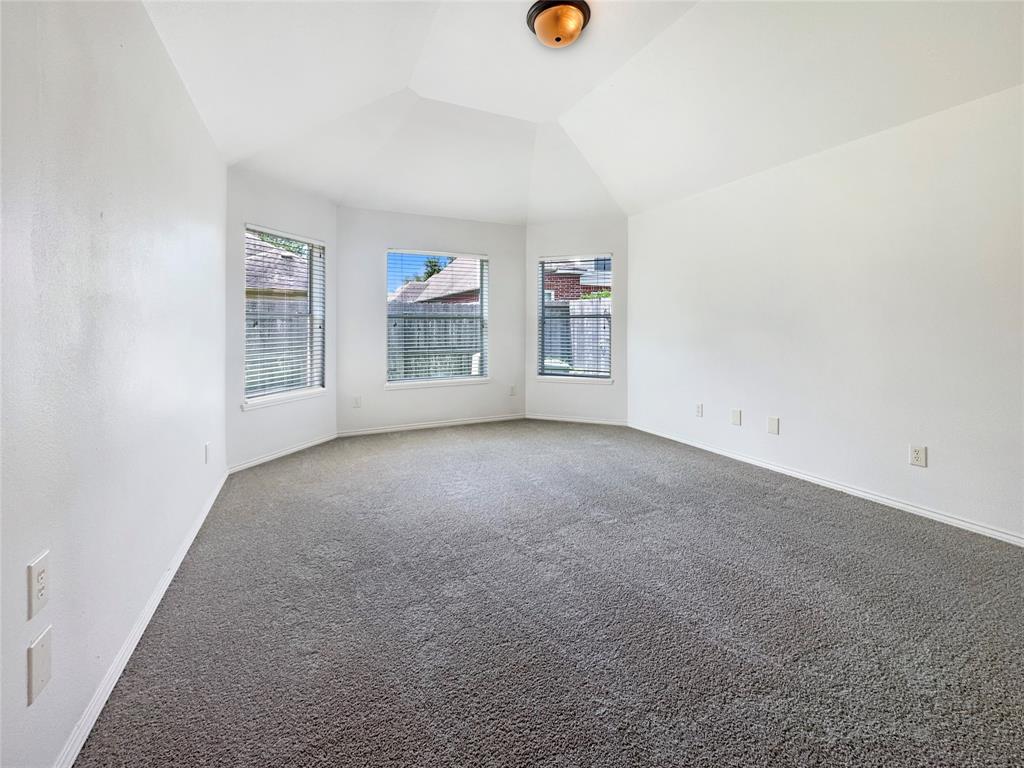 607 Red Oak Canyon Lane