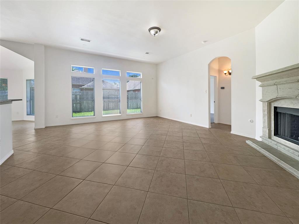 607 Red Oak Canyon Lane
