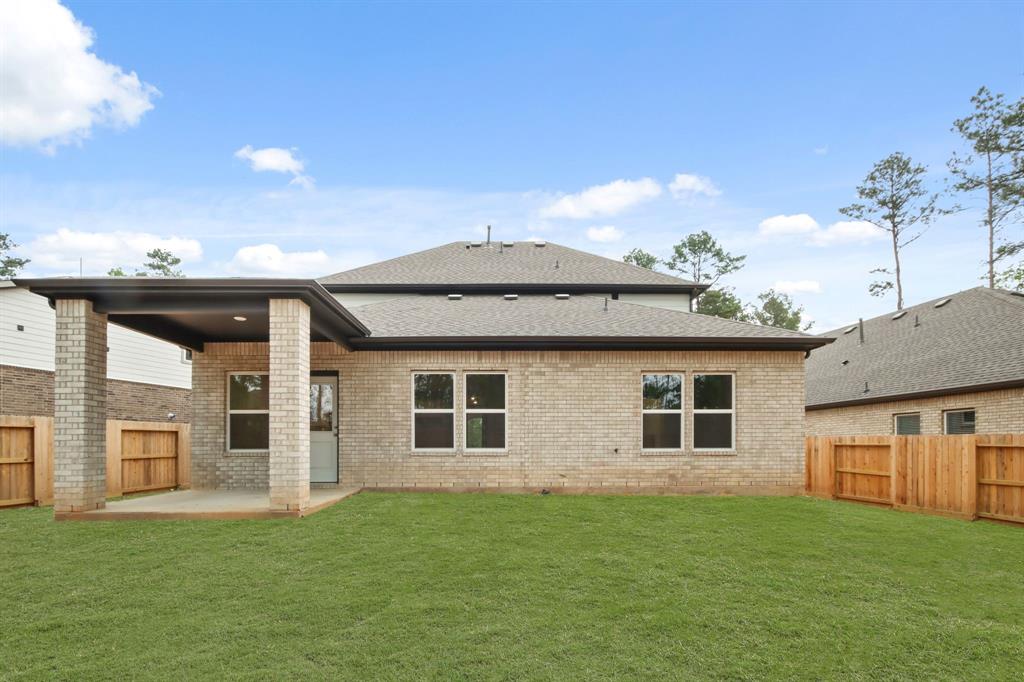 215 Garden Rose Trail, Conroe, Texas image 19