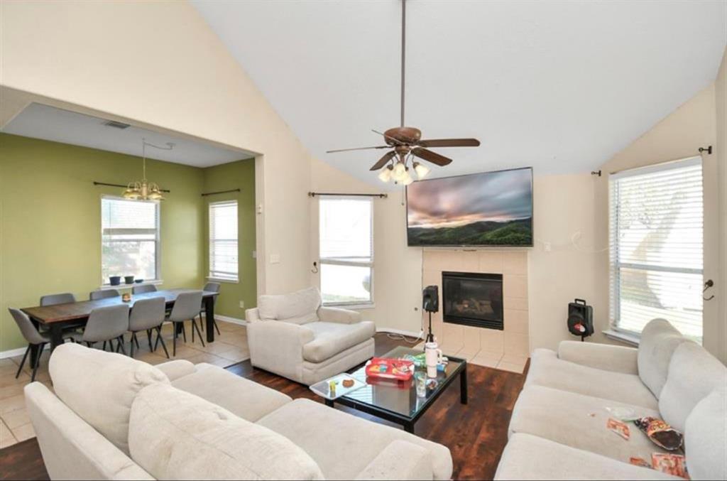 6902 Sterling Meadow Drive, Katy, Texas image 11