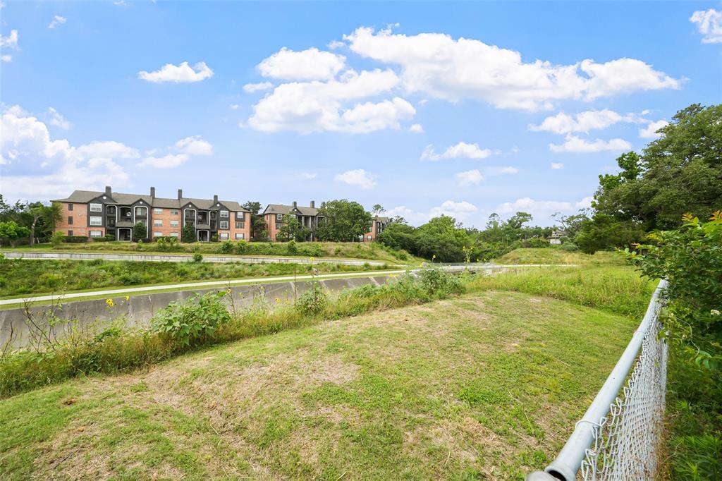 2006 Cranston Court, Houston, Texas image 35
