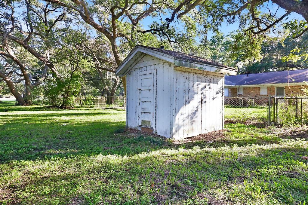 116 Balsam Street, Lake Jackson, Texas image 16