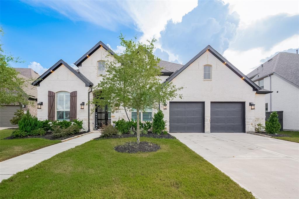 2407 Texas Orange Trail