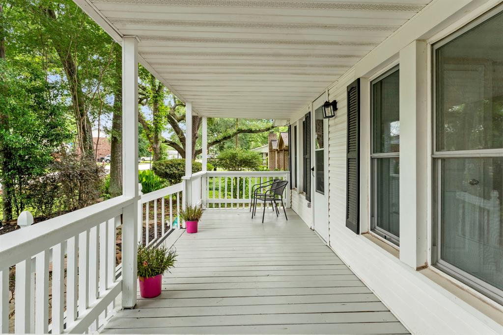 306 N Chestnut Street, Tomball, Texas image 6