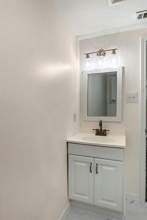 306 N Chestnut Street, Tomball, Texas image 17