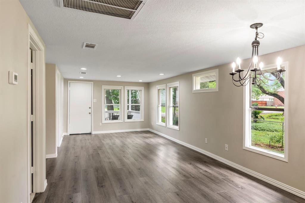 306 N Chestnut Street, Tomball, Texas image 10