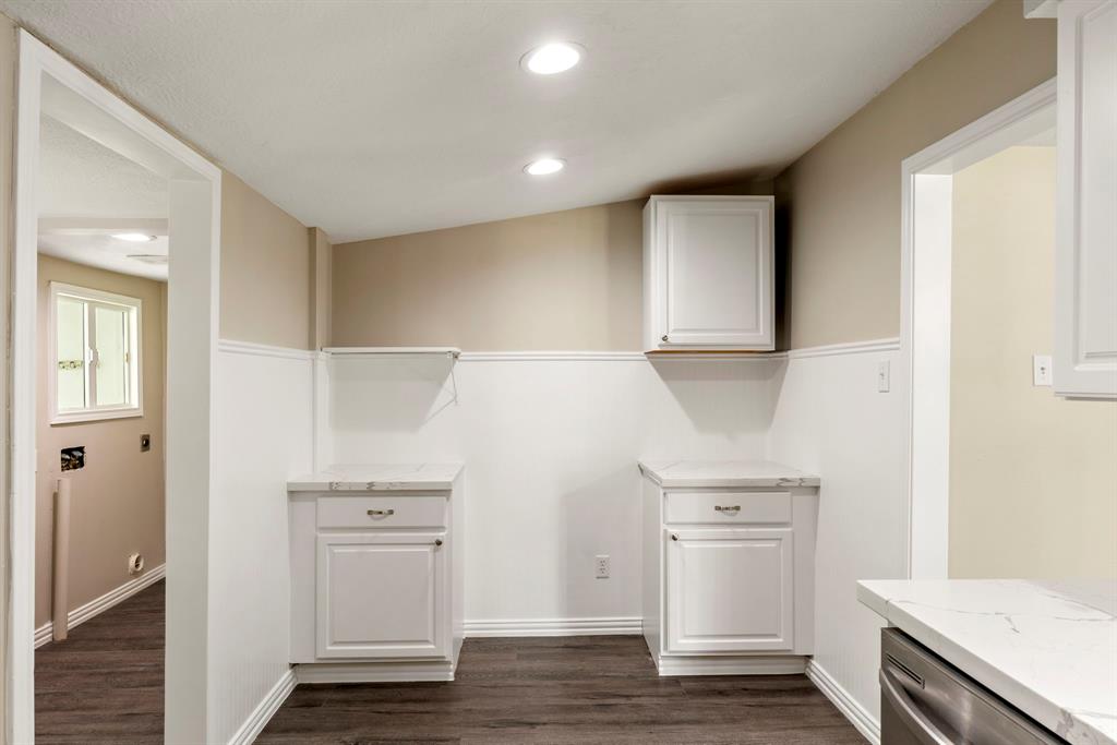 306 N Chestnut Street, Tomball, Texas image 13